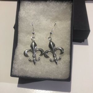 800 Niello Silver Fleur de Lis Clip on Earrings #0153